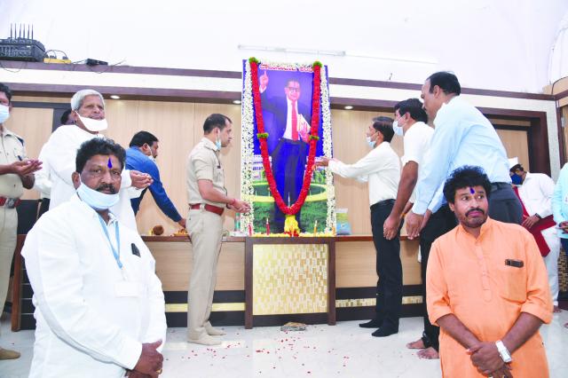 ವಿಶ್ವ ಶ್ರೇಷ್ಠ ಸಂವಿಧಾನದ ಮೂಲಕ ನೀಡಿದ ಕಾನೂನುಗಳು ನಮಗೆಲ್ಲರಿಗೆ ಸಹಕಾರಿ 